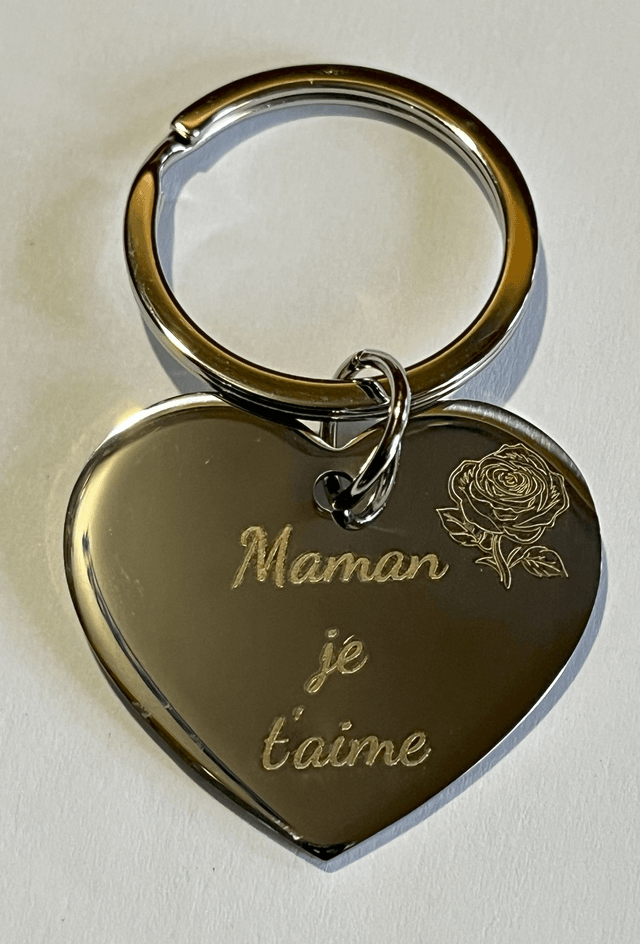 Porte clés en métal "Maman je t'aime" forme coeur