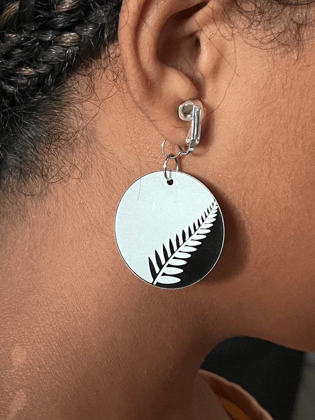 Boucles oreilles feuilles en métal