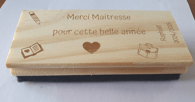 Brosse de tableau en bois personnalisée Merci  maitresse , maitre,...
