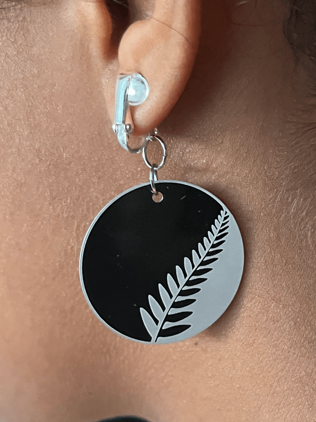 Boucles oreilles feuilles en métal