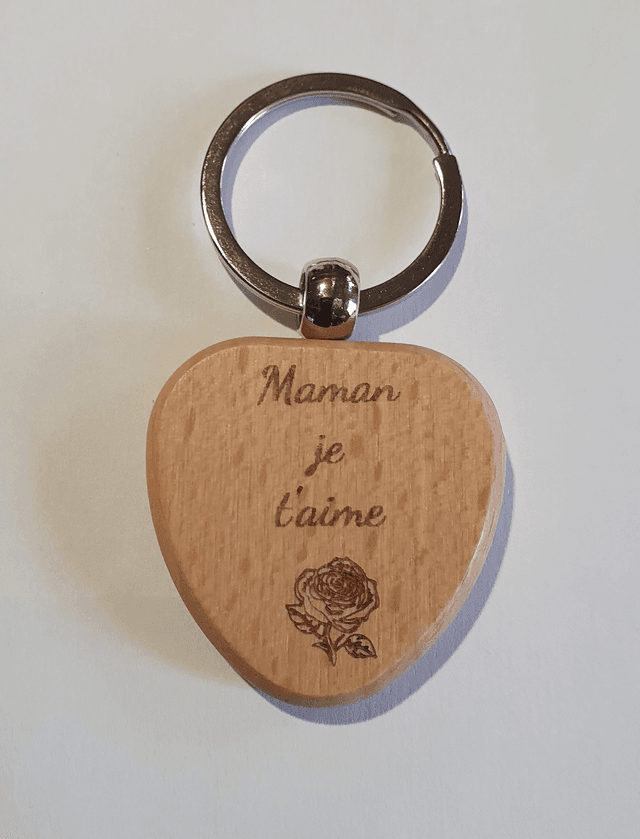 Porte clés en bois &quot;Maman je t aime&quot; forme coeur